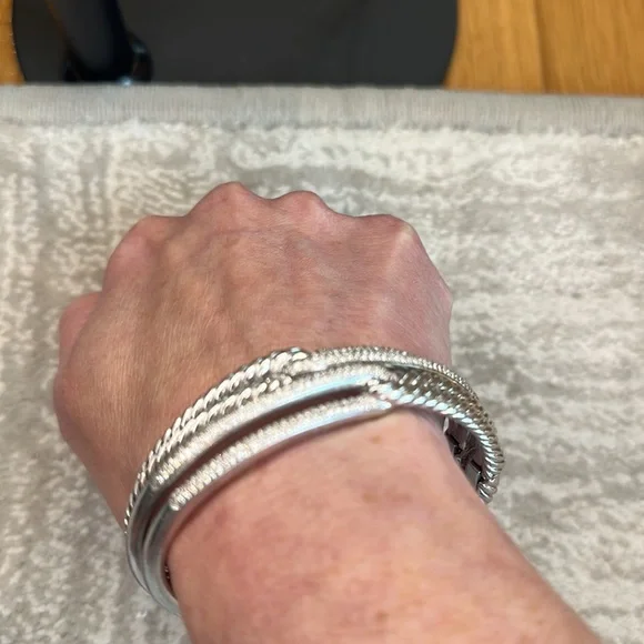 David Yurman 4 row crossover bracelet with diamonds. - Picture 5 of 5